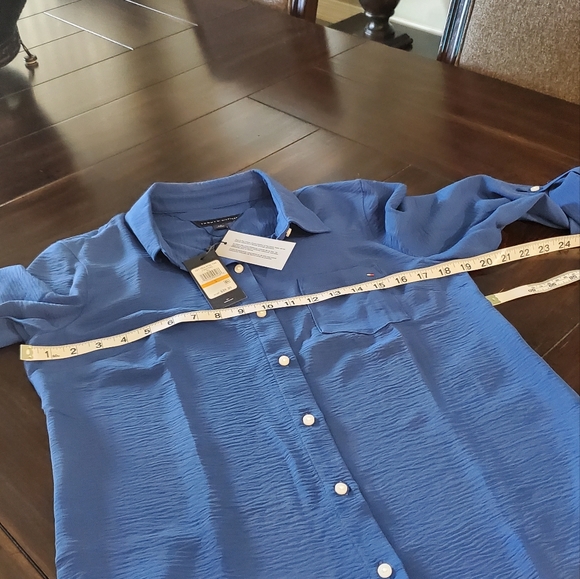 Women's Tommy Hilfiger Button Down - Picture 4 of 7